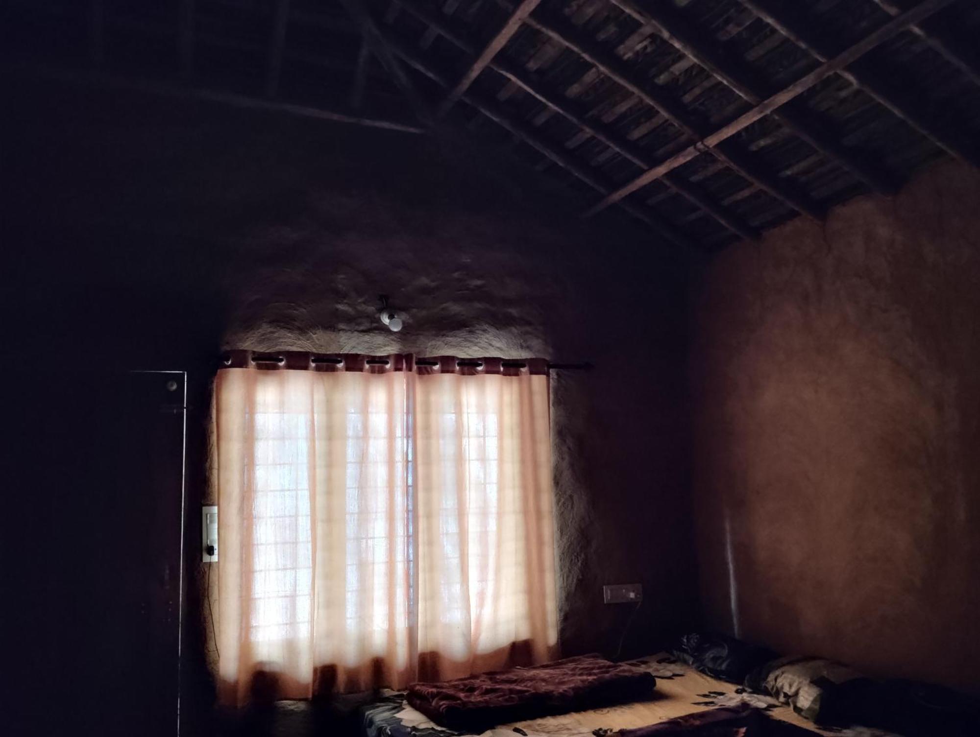 Cosmic Mud House Kanthalloor Exterior foto