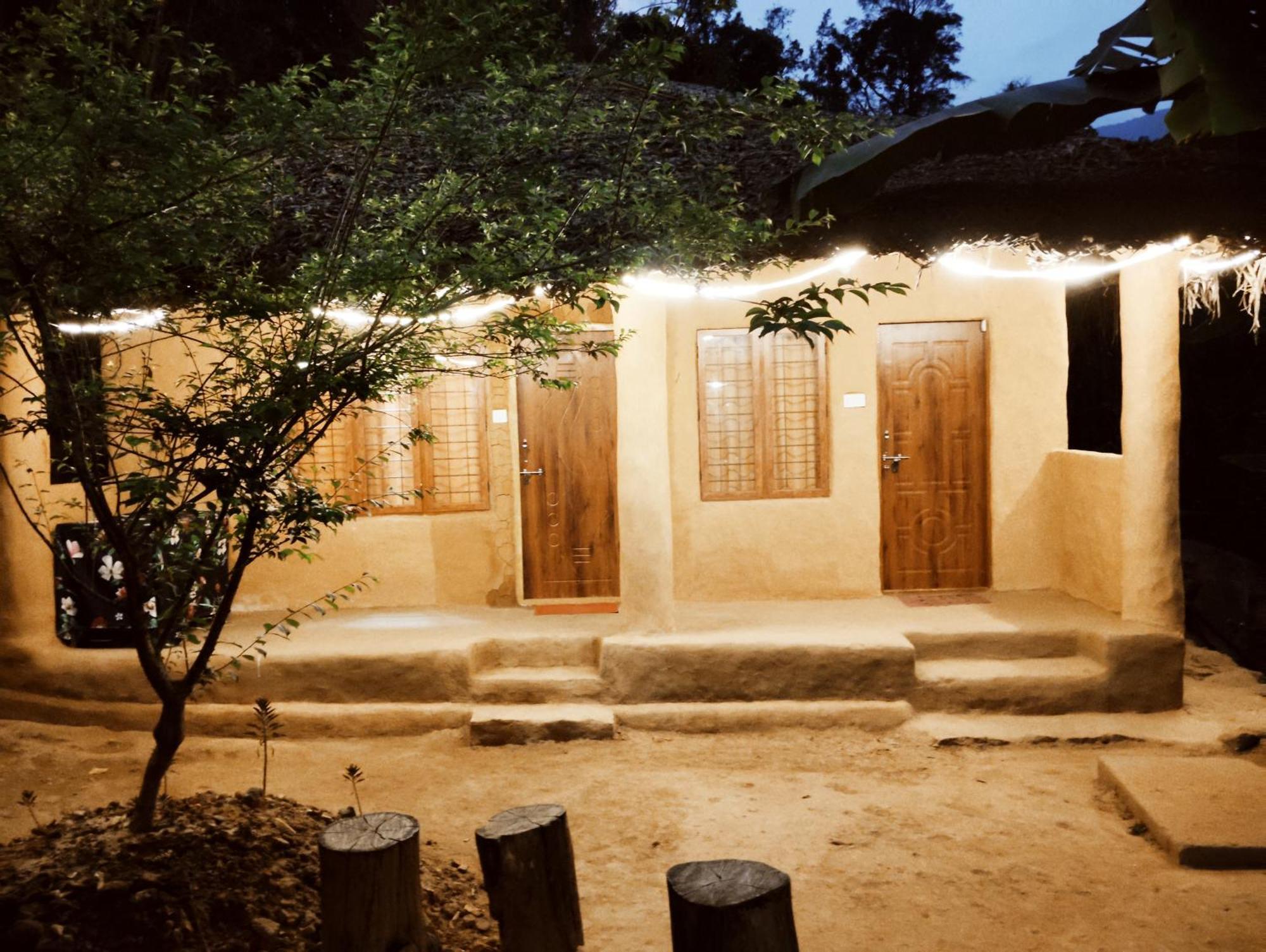 Cosmic Mud House Kanthalloor Exterior foto