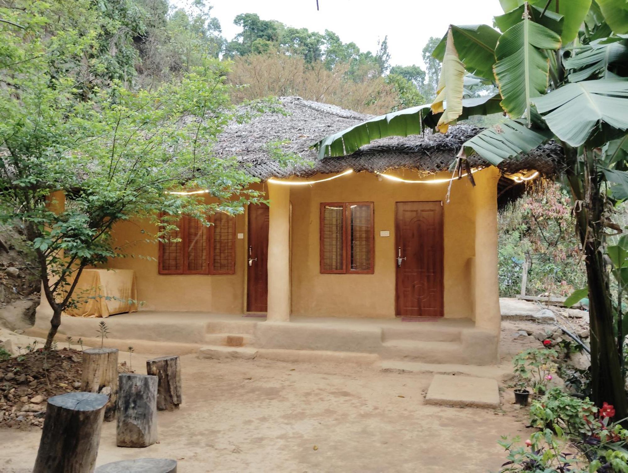 Cosmic Mud House Kanthalloor Exterior foto